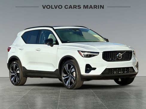 New 2026 Volvo XC40 B5 Ultra w/ Climate Package image 9