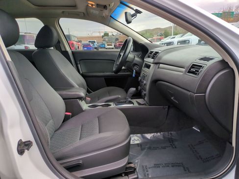 Used 2010 Ford Fusion SE image 29