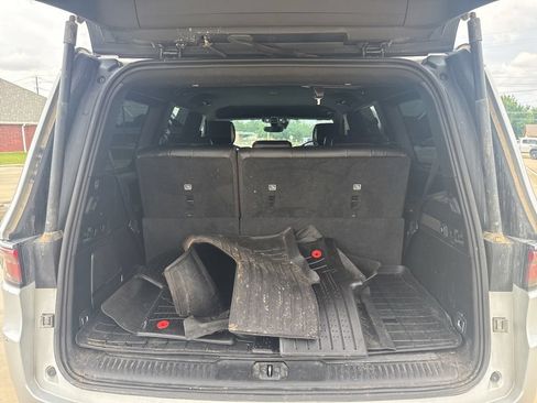 Used 2024 Jeep Wagoneer Series II w/ Flexible Seating Group RWD image 14