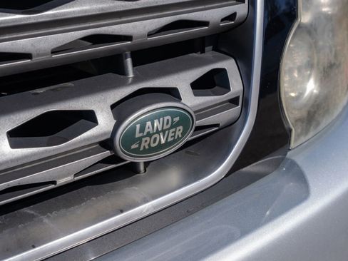 Used 2016 Land Rover LR4 HSE Silver Edition image 7