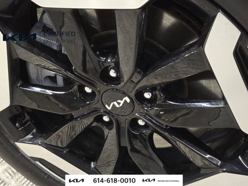 Certified 2025 Kia Telluride EX image 12