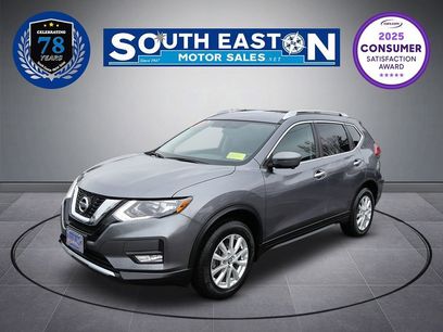 Used 2017 Nissan Rogue SV w/ SV Premium Package