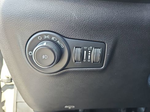 Certified 2023 Jeep Compass Limited AWD/4WD image 24