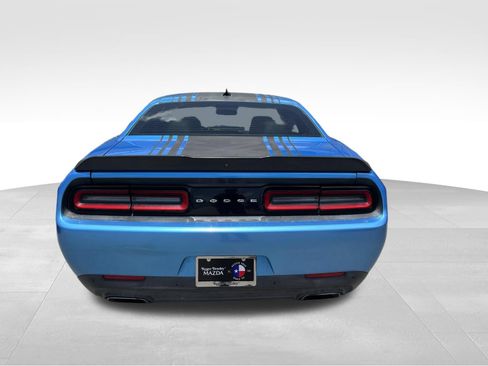 Used 2015 Dodge Challenger R/T RWD image 6