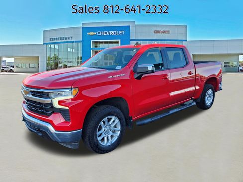 Used 2024 Chevrolet Silverado 1500 LT image 3