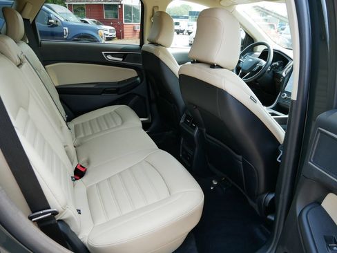 Certified 2024 Ford Edge SEL w/ Convenience Package AWD/4WD image 13