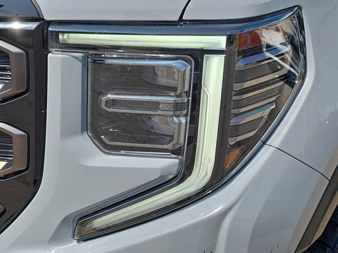 Used 2024 GMC Sierra 1500 AT4X AWD/4WD image 34