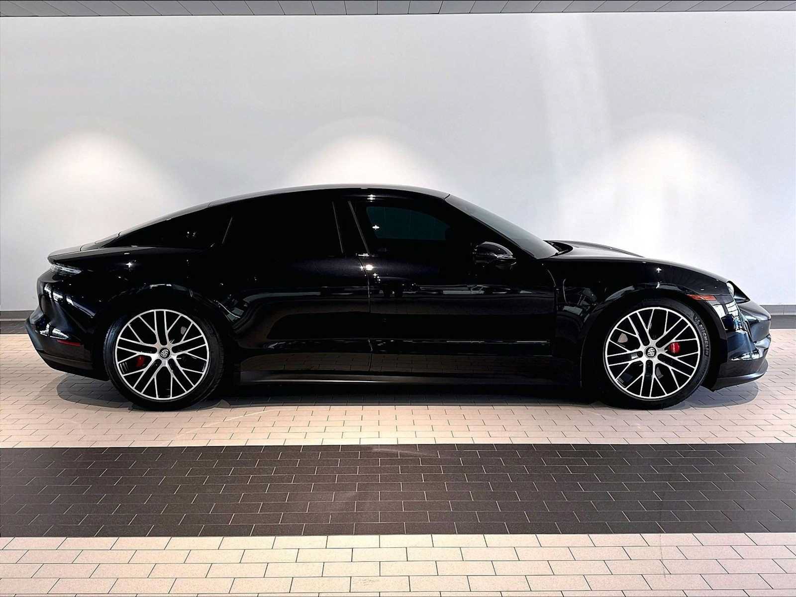 Used 2021 Porsche Taycan 4S AWD/4WD image 11