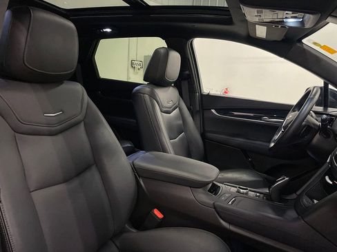 Used 2025 Cadillac XT5 Premium Luxury image 26