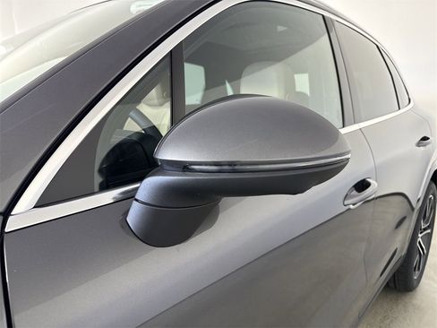 New 2026 Porsche Cayenne image 12