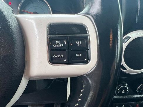 Used 2014 Jeep Wrangler Unlimited Sahara AWD/4WD image 17