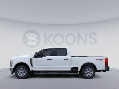 New 2026 Ford F250 XLT w/ FX4 Off-Road Package image 4