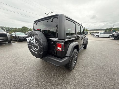 Used 2024 Jeep Wrangler Unlimited Sport AWD/4WD image 5
