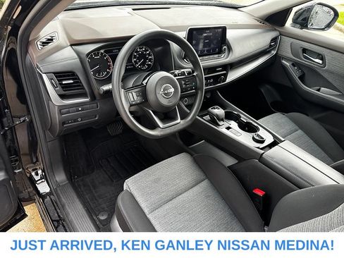 Certified 2023 Nissan Rogue SV AWD/4WD image 9