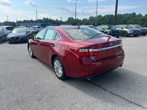 Used 2013 Lexus ES 350 w/ Luxury Pkg FWD image 3