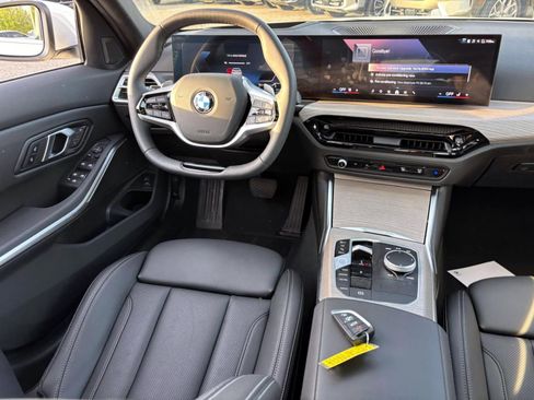 Used 2025 BMW 330i xDrive Sedan AWD/4WD image 30