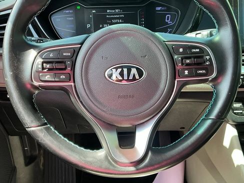 Used 2020 Kia Niro Touring FWD image 36