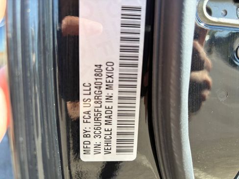 Used 2024 RAM 2500 Laramie w/ Safety Group AWD/4WD image 31