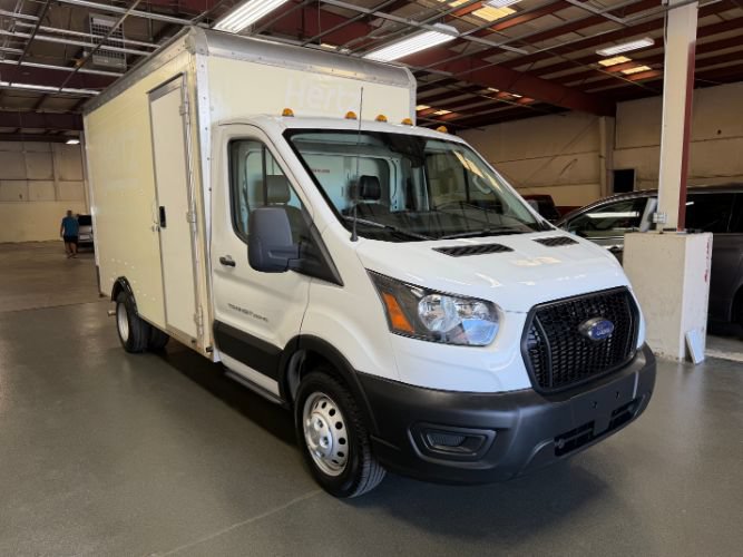 Used 2022 Ford Transit 350 DRW RWD image 5