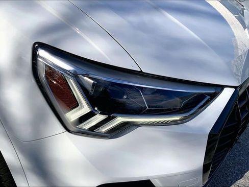 Used 2024 Audi Q3 2.0T Premium image 26