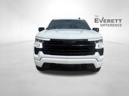 Used 2025 Chevrolet Silverado 1500 RST AWD/4WD image 2