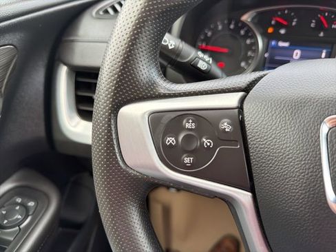 Used 2023 GMC Terrain SLE w/ Driver Convenience Package image 24