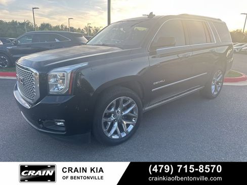 Used 2017 GMC Yukon Denali w/ Open Road Package AWD/4WD image 2