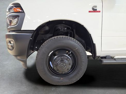 New 2026 RAM 3500 Tradesman AWD/4WD image 24