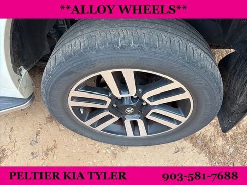 Used 2018 Toyota 4Runner Limited image 10