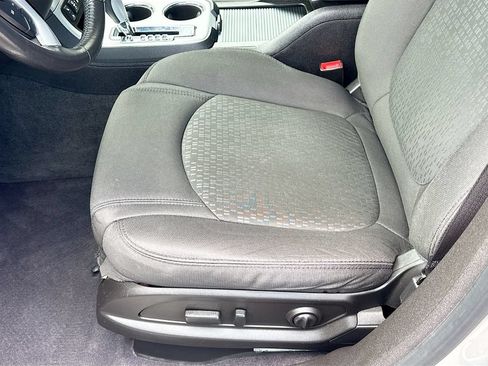 Used 2012 GMC Acadia SLE AWD/4WD image 17