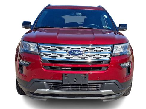 Used 2018 Ford Explorer XLT w/ Equipment Group 202A image 8