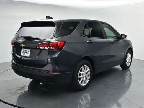 Used 2022 Chevrolet Equinox LS w/ LS Convenience Package FWD image 9