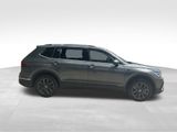 Used 2023 Volkswagen Tiguan SE image 3