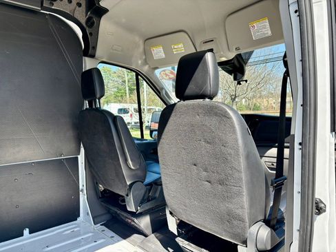 Used 2023 Ford Transit 250 Medium Roof image 24