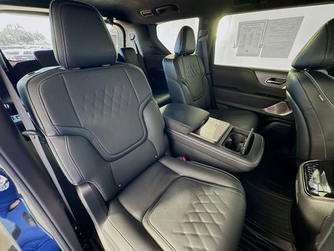 Certified 2026 INFINITI QX80 Autograph w/ Premium Cargo Package AWD/4WD image 30