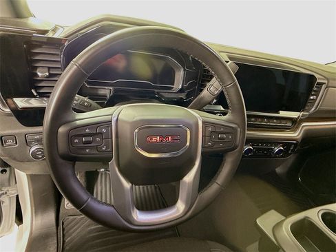 Used 2024 GMC Sierra 1500 Elevation image 5