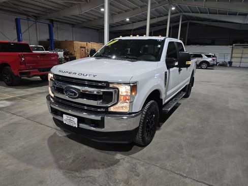 Used 2020 Ford F250 XL w/ STX Appearance Package image 3
