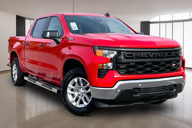Used 2025 Chevrolet Silverado 1500 W/T w/ WT Value Package AWD/4WD image 3