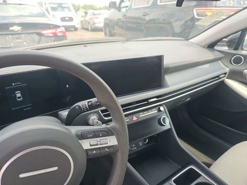 Used 2025 Hyundai Sonata SEL FWD image 13