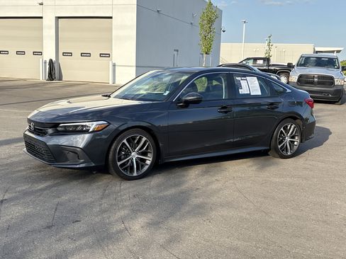 Used 2024 Honda Civic Touring image 5