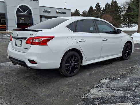 Used 2018 Nissan Sentra SR w/ SR Midnight Edition Package image 4
