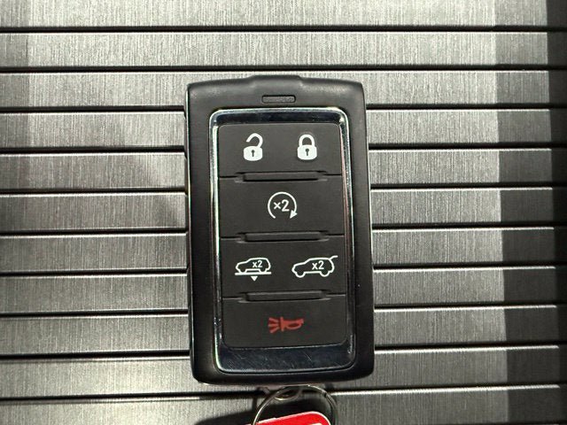 Used 2025 Jeep Wagoneer L Series III w/ Premium Group I AWD/4WD image 28