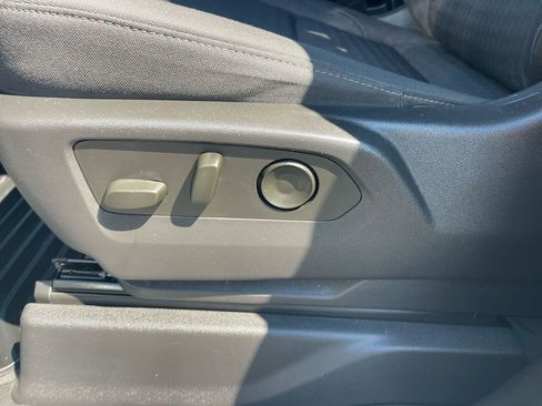 Used 2023 Chevrolet Silverado 1500 LT image 10