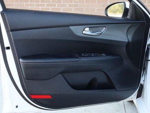Used 2021 Kia Forte LXS FWD image 15