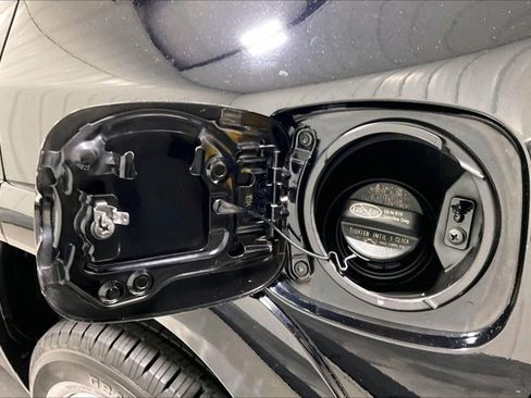 Used 2021 Toyota 4Runner Limited AWD/4WD image 42