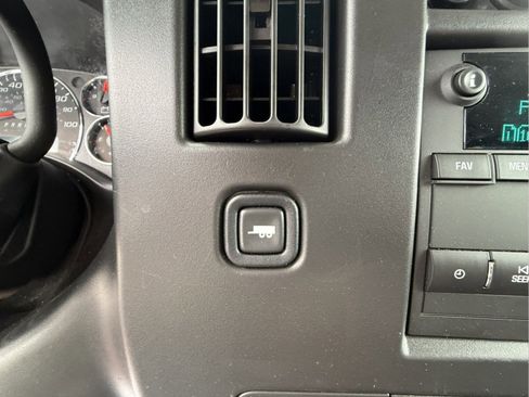 Certified 2024 Chevrolet Express 2500 w/ Driver Convenience Package image 18