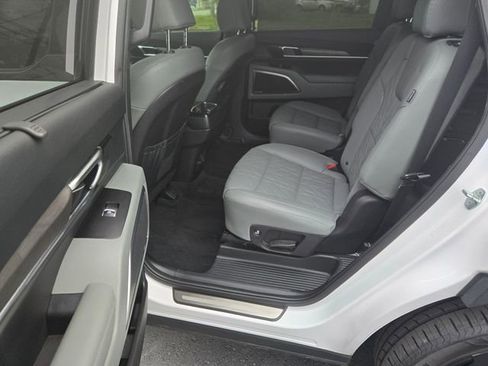 Used 2023 Kia Telluride SX X-Line image 19