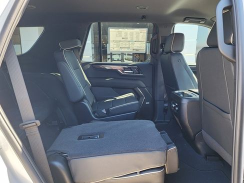New 2026 GMC Yukon Elevation image 47