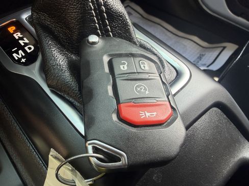 Used 2022 Jeep Wrangler Unlimited Sahara w/ Cold Weather Group AWD/4WD image 55