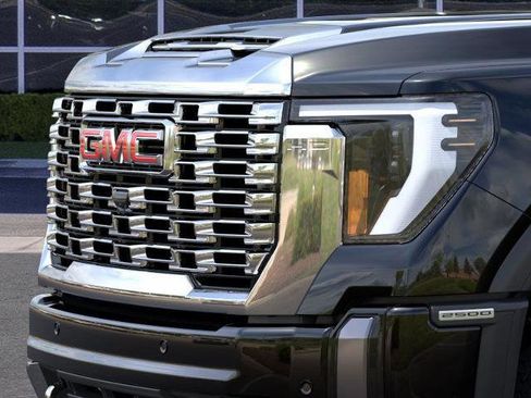 New 2026 GMC Sierra 2500 Denali w/ Denali Reserve Package image 13